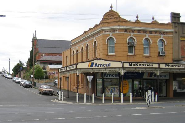 Castlemaine Linen Service by Super Clean